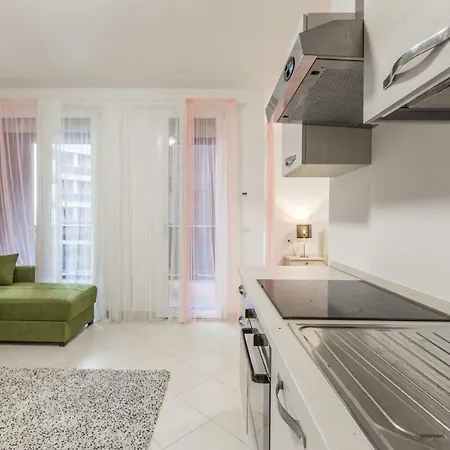 Apartment Freud 8, By Short Holidays Bologna